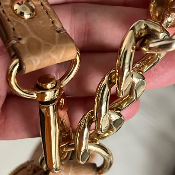 Mickael Kors crossbody tan leather and gold bag - Picture 5 of 16